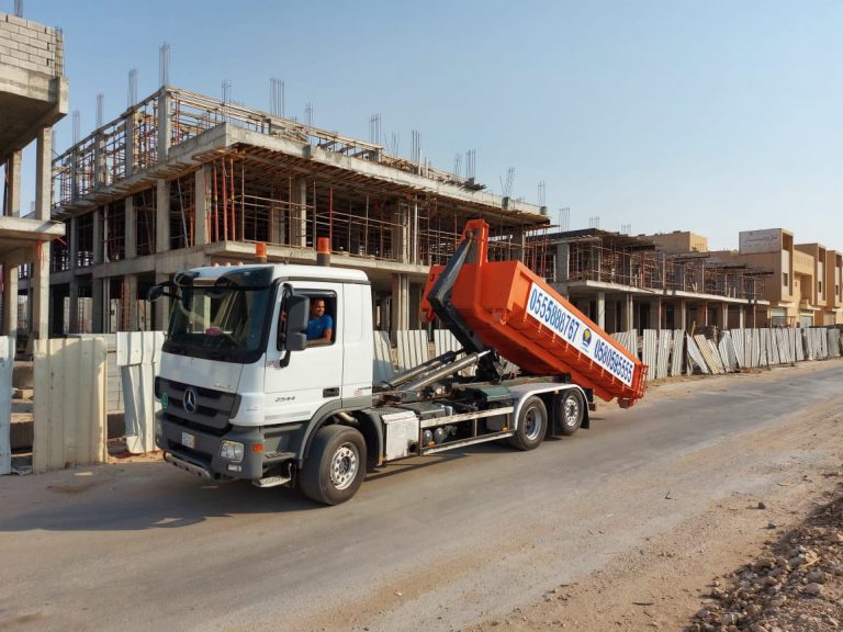 خطوات نقل الأنقاض بأمان من موقع البناء